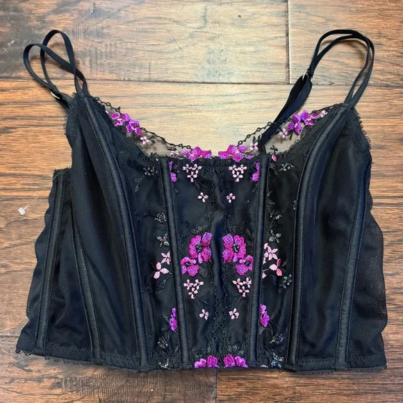 Victoria’s Secret (NWT) Very sexy floral embroidered corset lingerie top - Picture 2 of 8